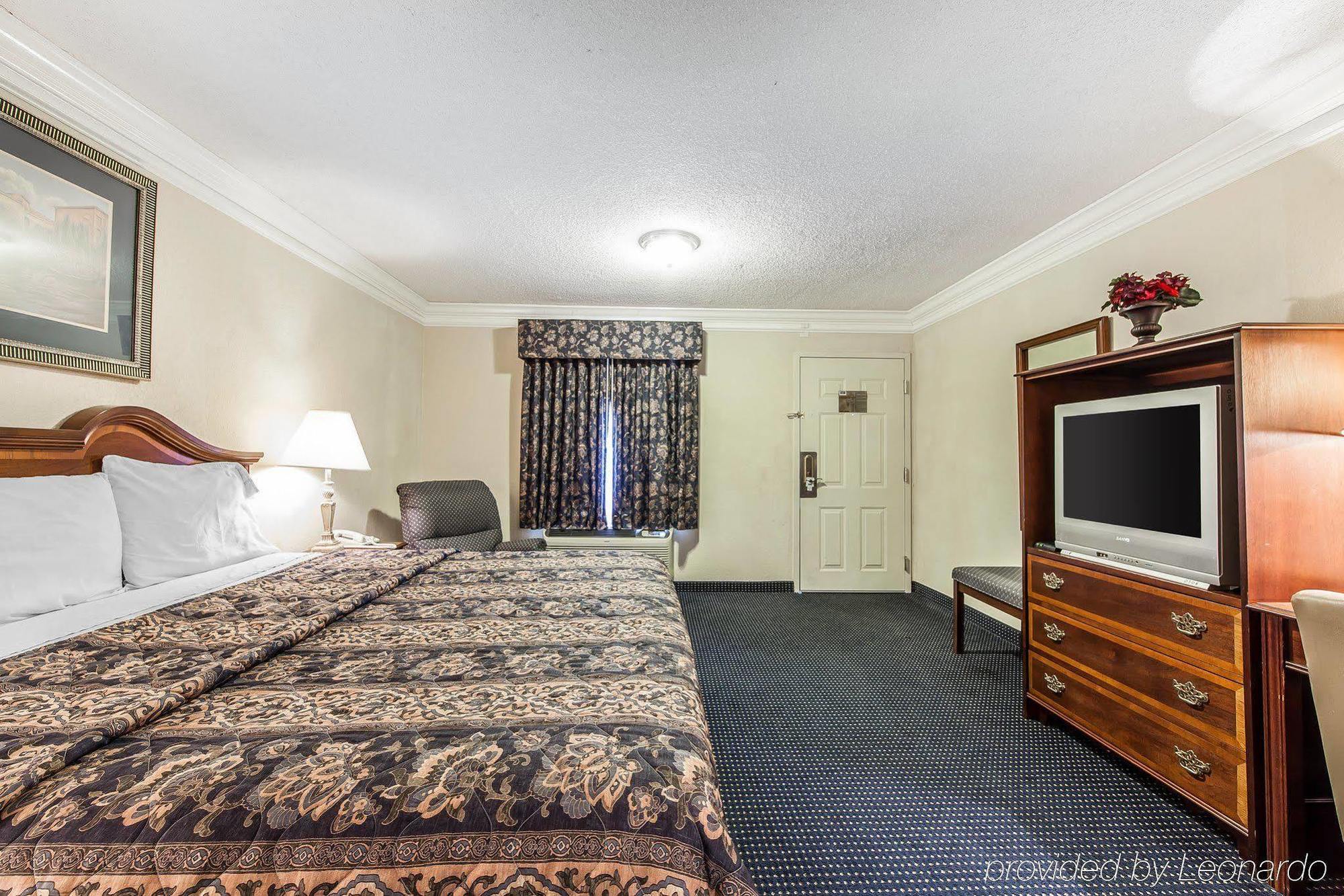 Oyo Hotel Rome Ga Historic District Esterno foto