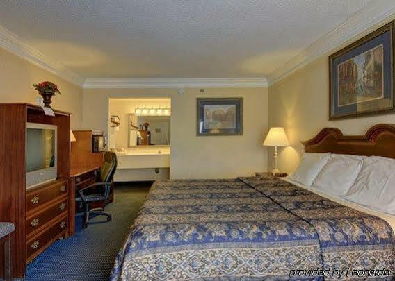 Oyo Hotel Rome Ga Historic District Esterno foto